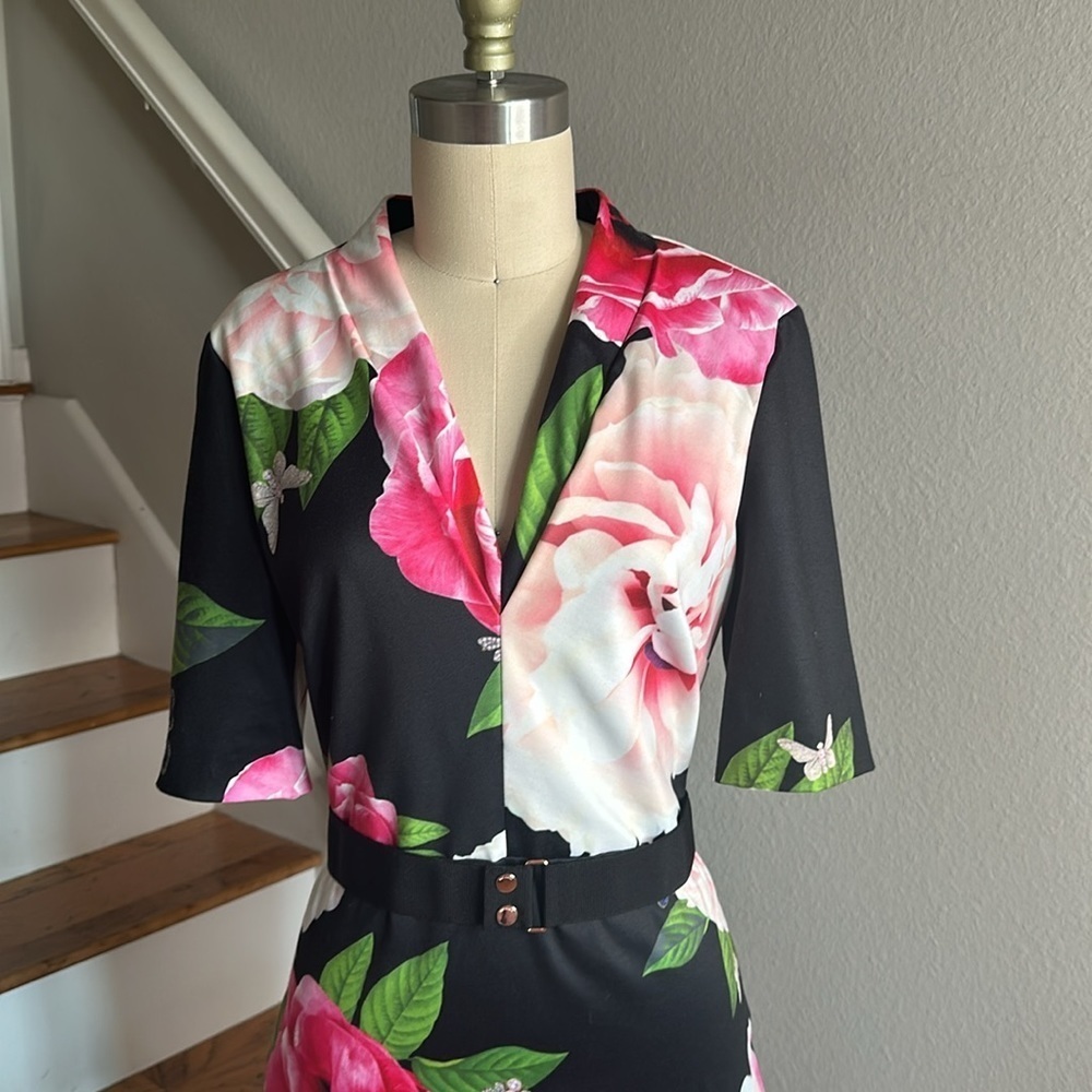 Ted Baker Magnificent V Bodycon Dress NWT Gilanno Black Floral​​​​ - Picture 6 of 13